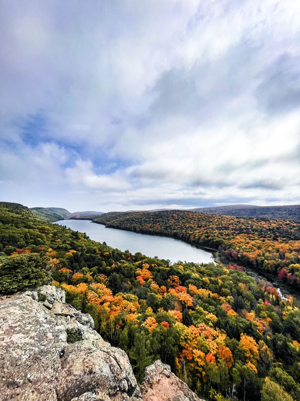 lake in porcupine mountains